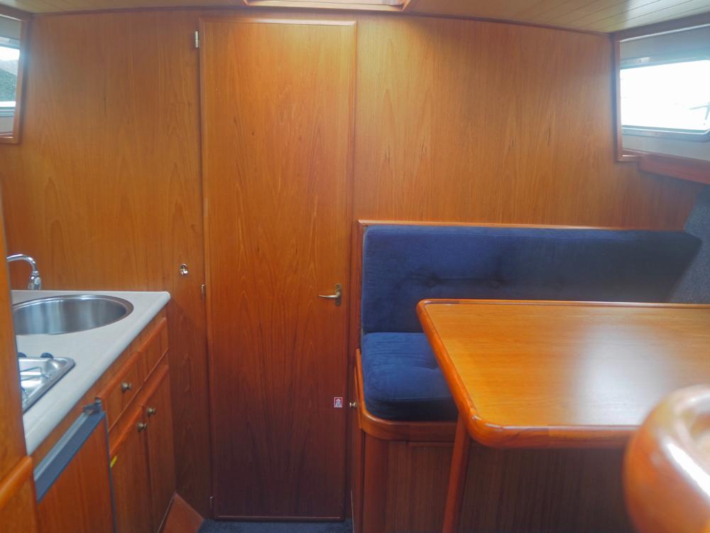 Cabin en avant, H&eacute;bergements
